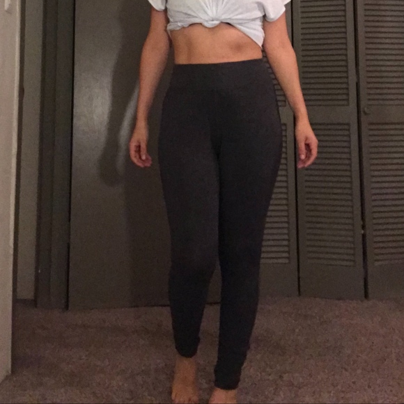 Athleta Pants - ATHLETA Ankle Grey Pants Size XXS
